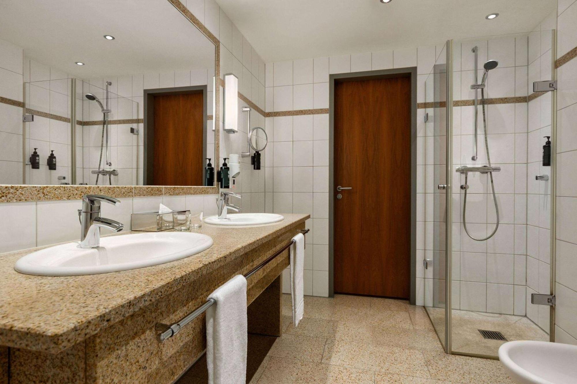 Krummenweg 4* Ratingen